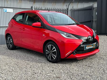 TOYOTA AYGO 1.0 VVT-i x-play Euro 6 5dr